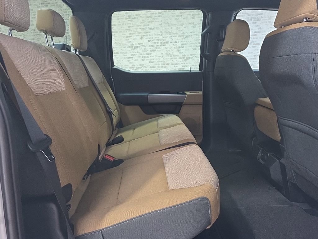 New 2026 Ford F250 XLT w/ FX4 Off-Road Package image 13