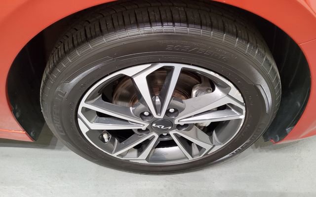 Used 2024 Kia Forte LXS FWD image 35