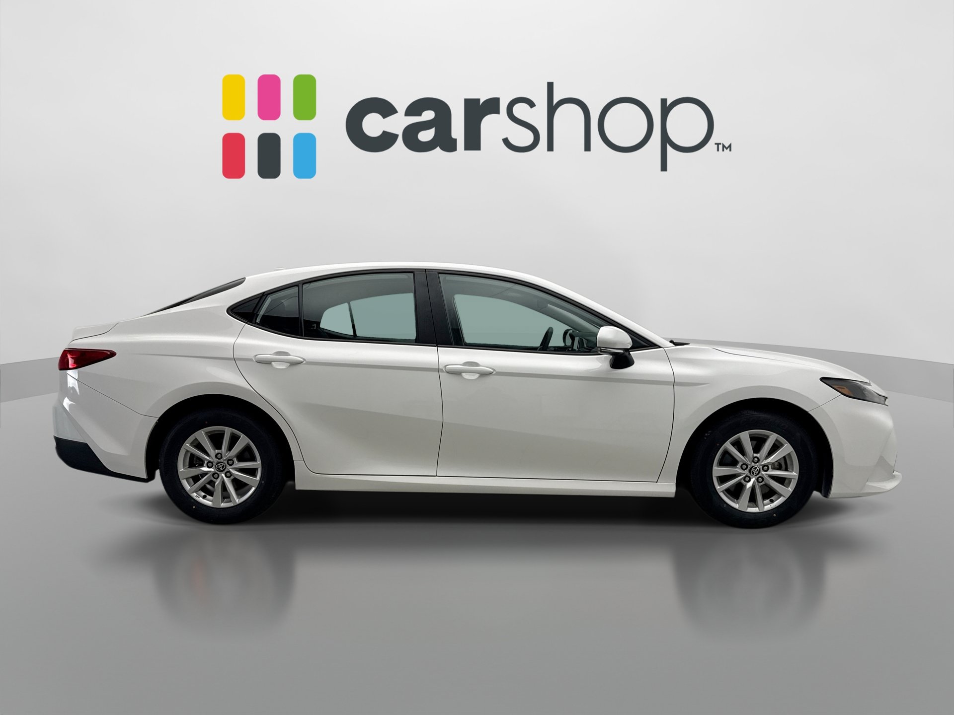 Used 2025 Toyota Camry LE FWD image 6