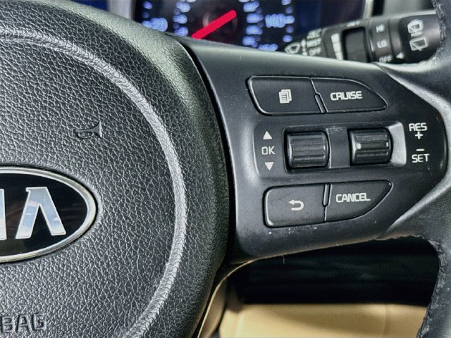 Used 2020 Kia Sedona EX FWD image 12