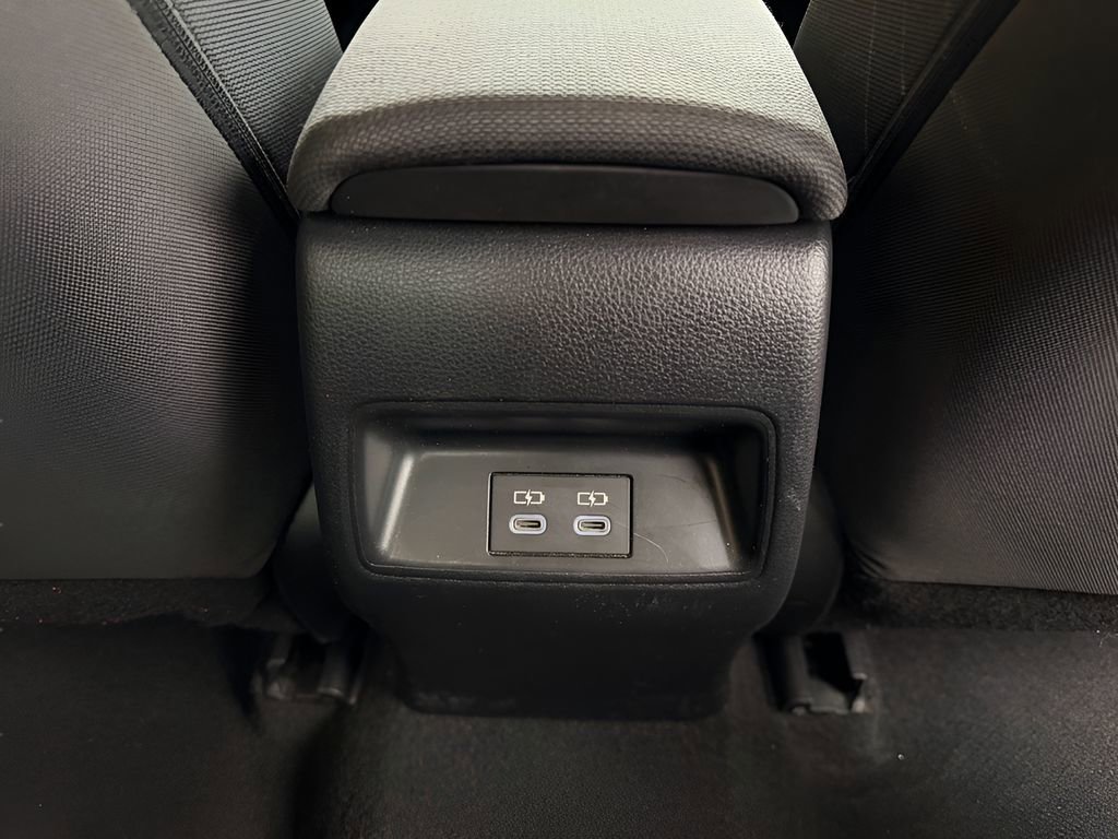 Used 2024 Toyota Corolla LE image 18