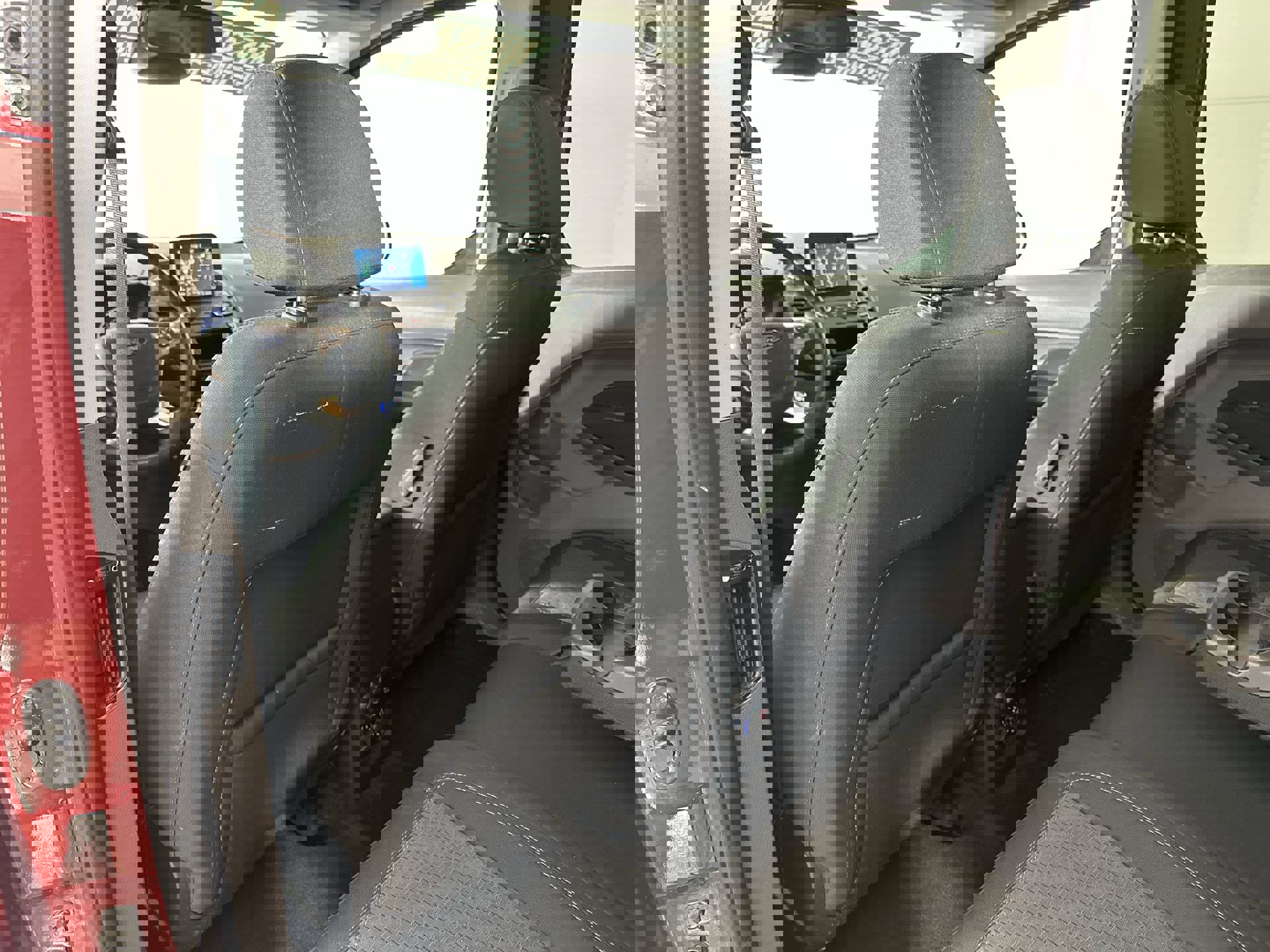 Used 2019 Ford Transit Connect XLT w/ Driver-Assist Package image 28