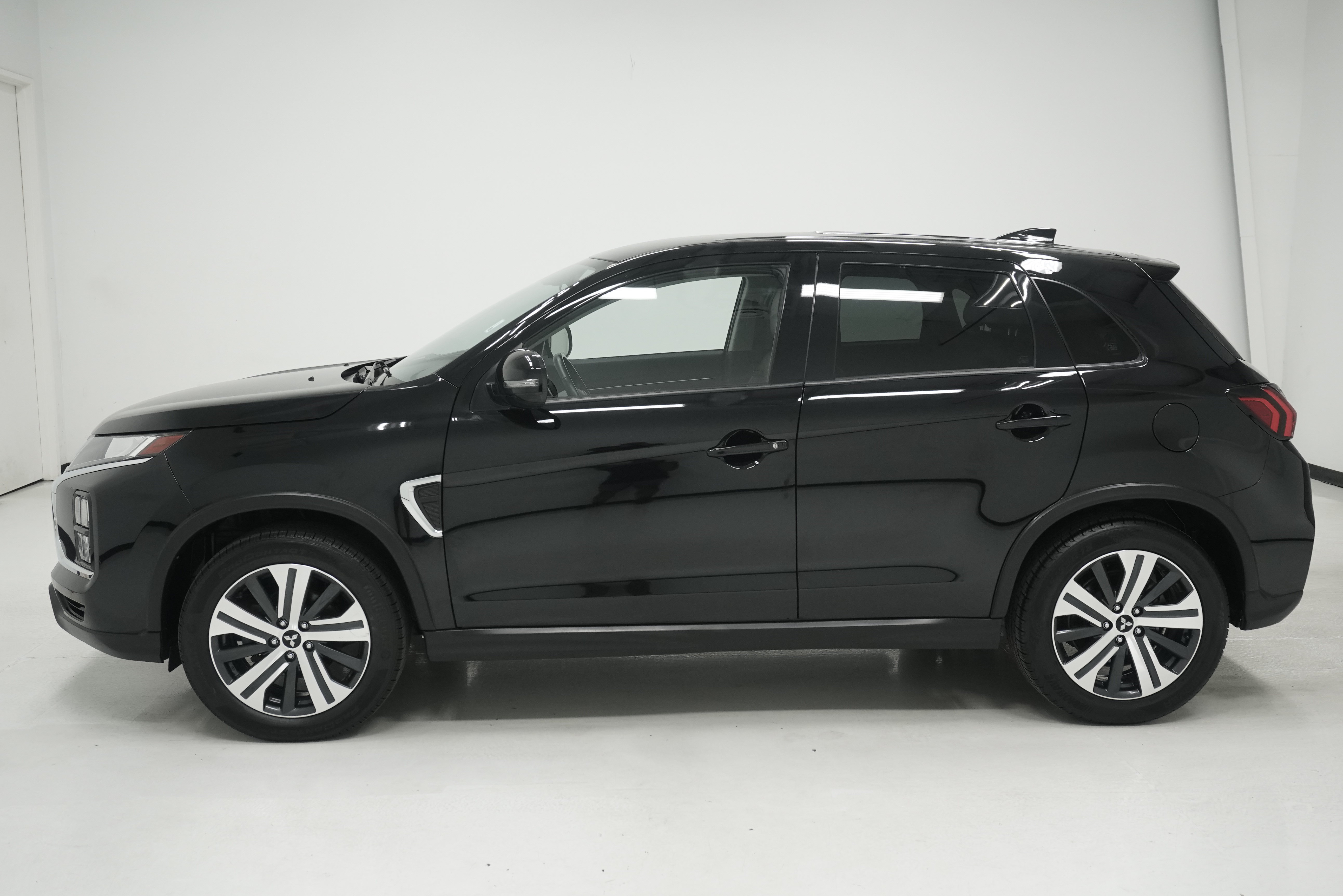 Used 2022 Mitsubishi Outlander Sport SE FWD image 7