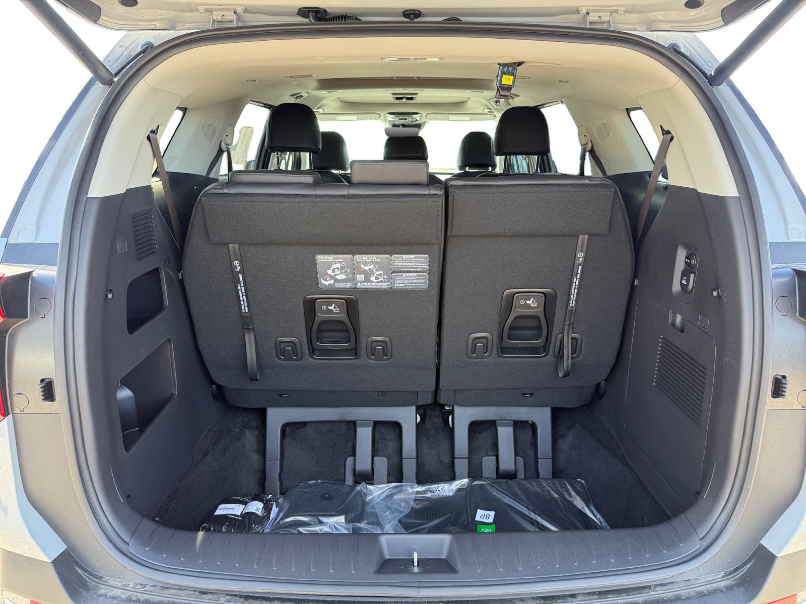 New 2027 Kia Carnival SX FWD image 17