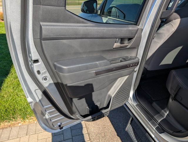 Used 2025 Toyota Tacoma TRD Sport image 13