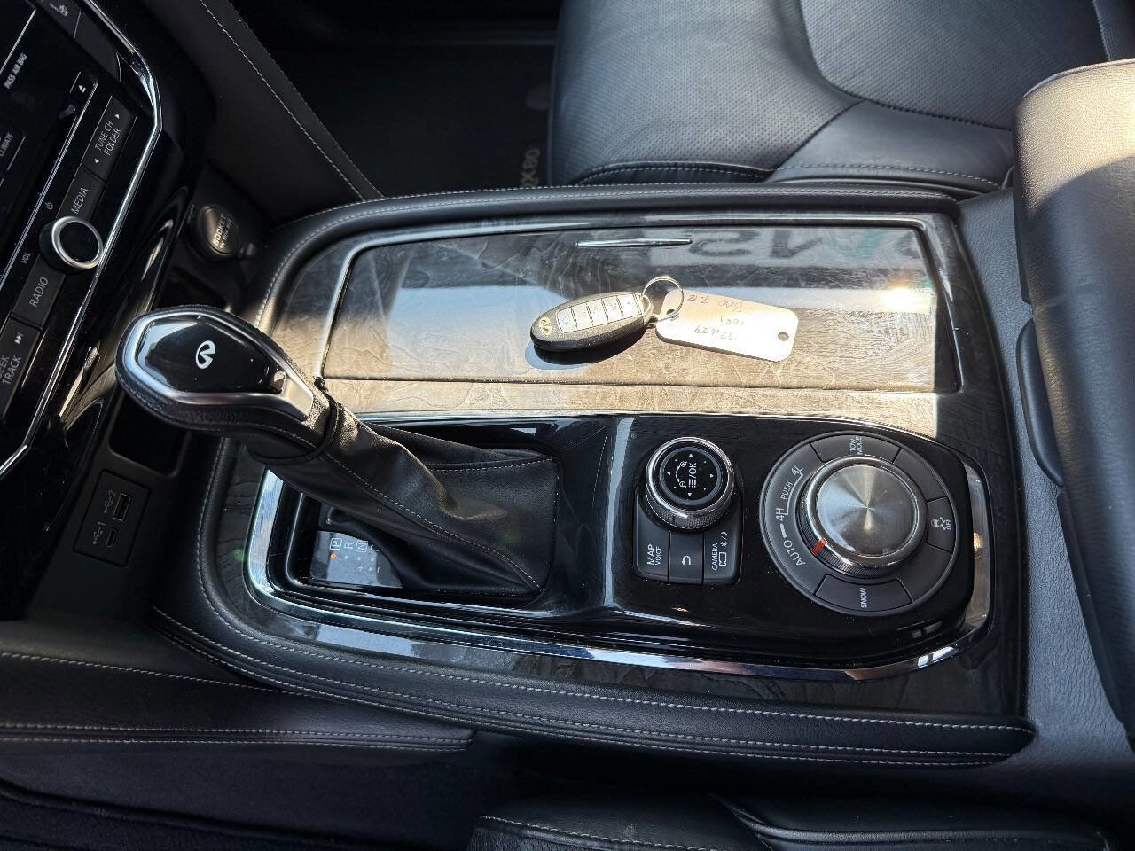 Used 2021 INFINITI QX80 Luxe image 21