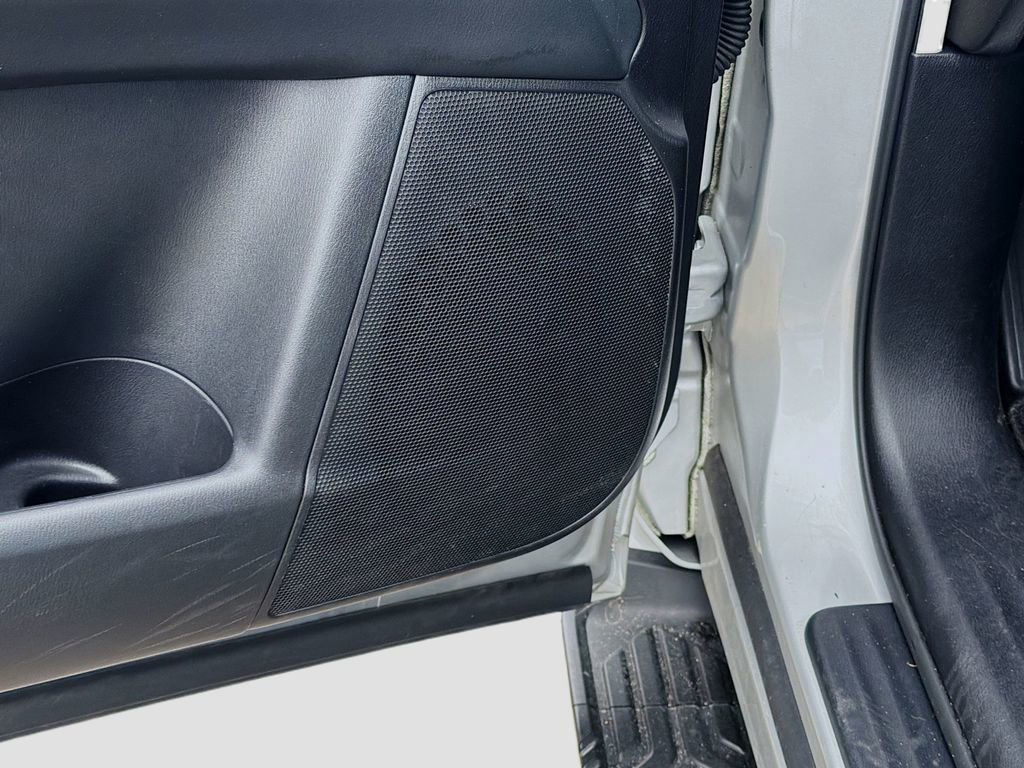 Used 2024 Nissan Armada SL image 27