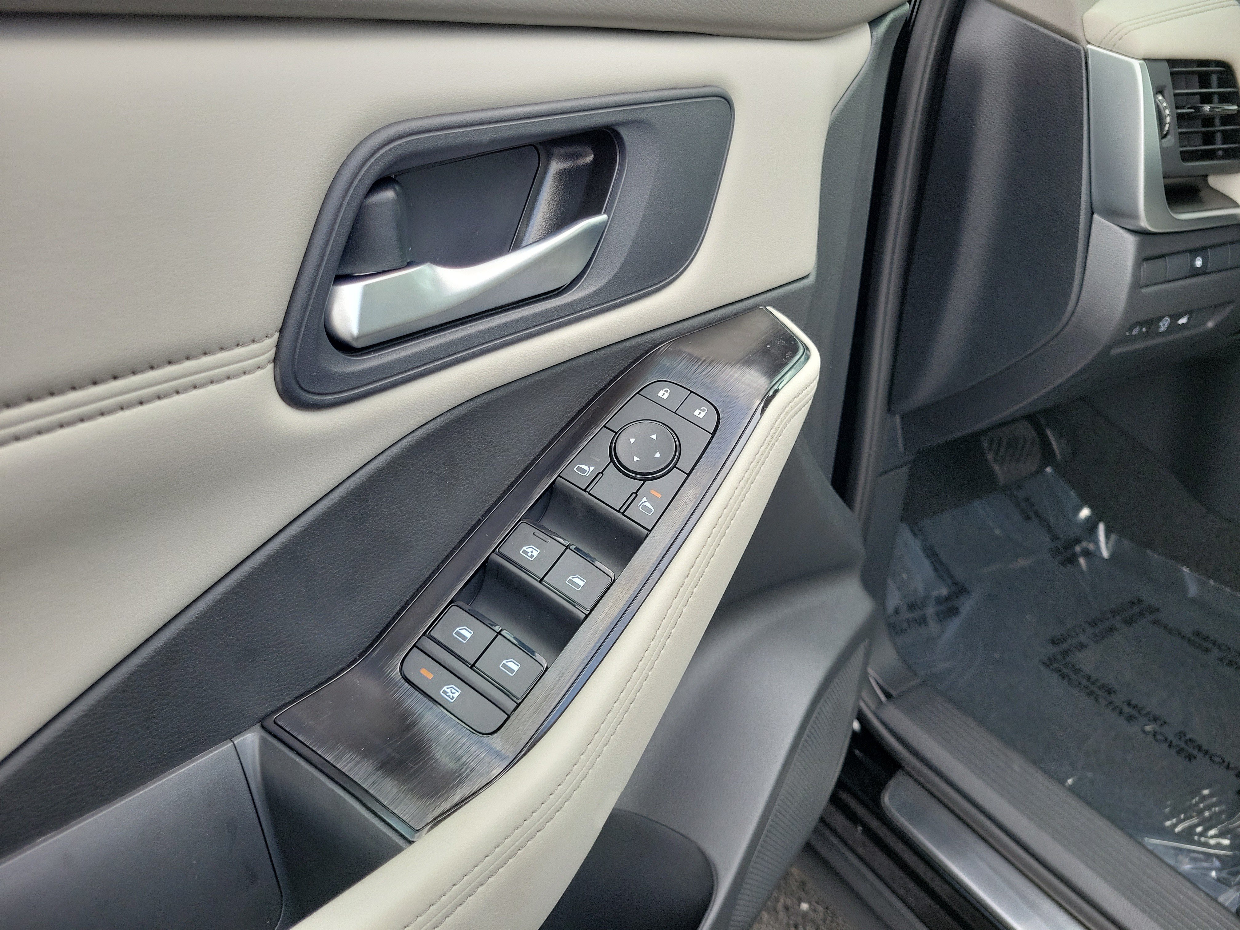 New 2026 Nissan Rogue Dark Armor AWD/4WD image 18