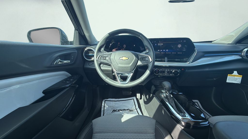 Used 2025 Chevrolet Trax LT w/ Driver Confidence Package FWD image 37
