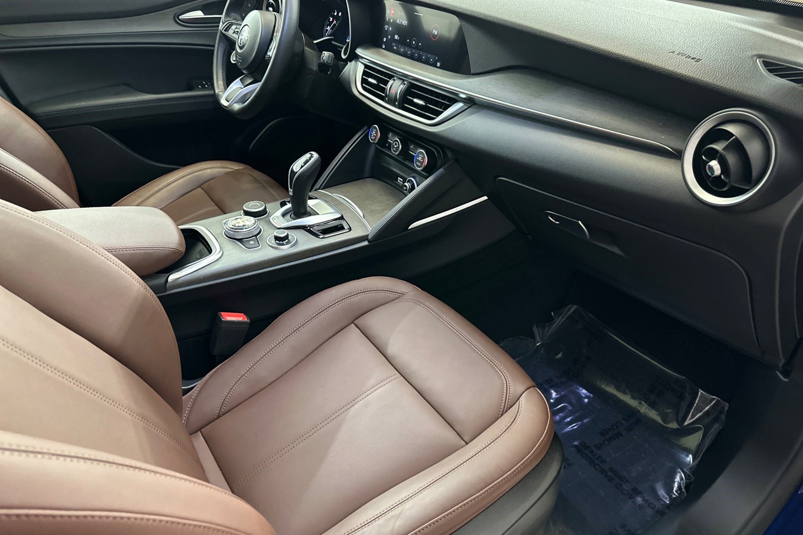 Used 2022 Alfa Romeo Stelvio Ti image 31