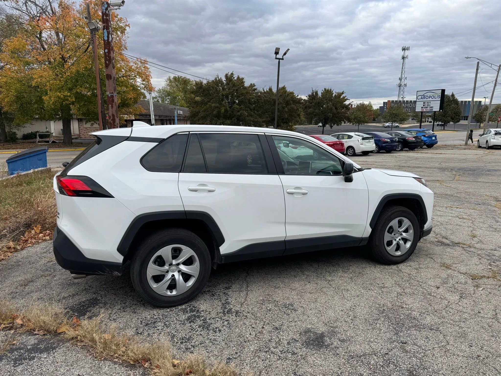 Used 2024 Toyota RAV4 LE image 2