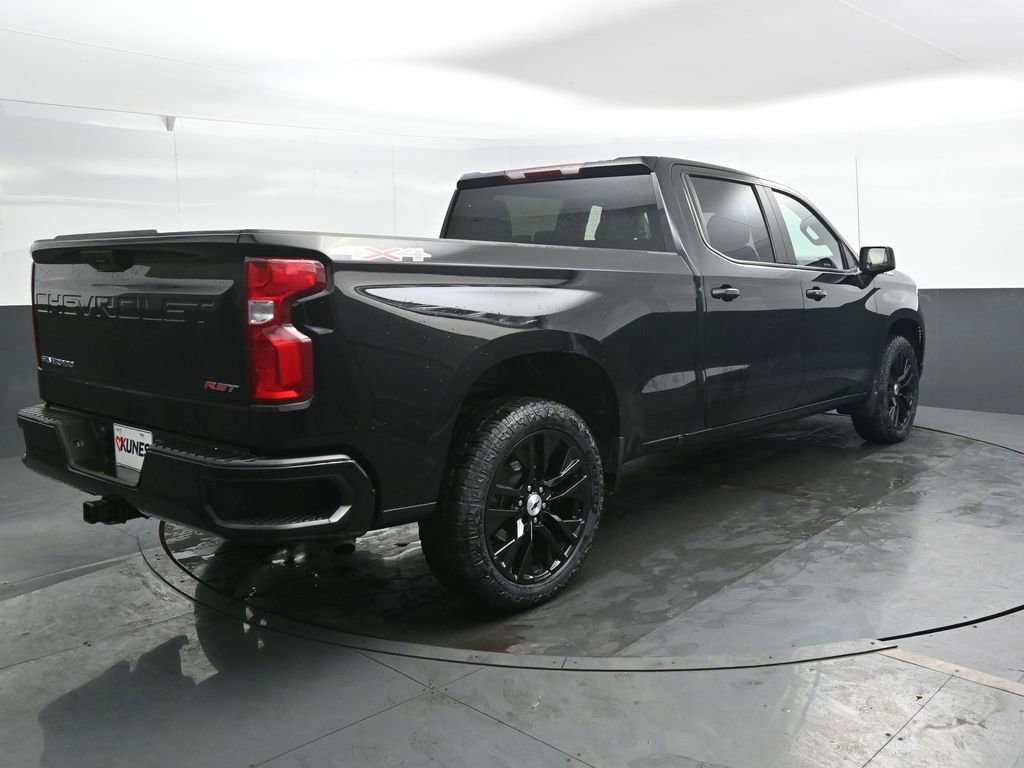 Used 2023 Chevrolet Silverado 1500 RST AWD/4WD image 2