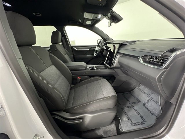 Used 2025 GMC Acadia Elevation image 29