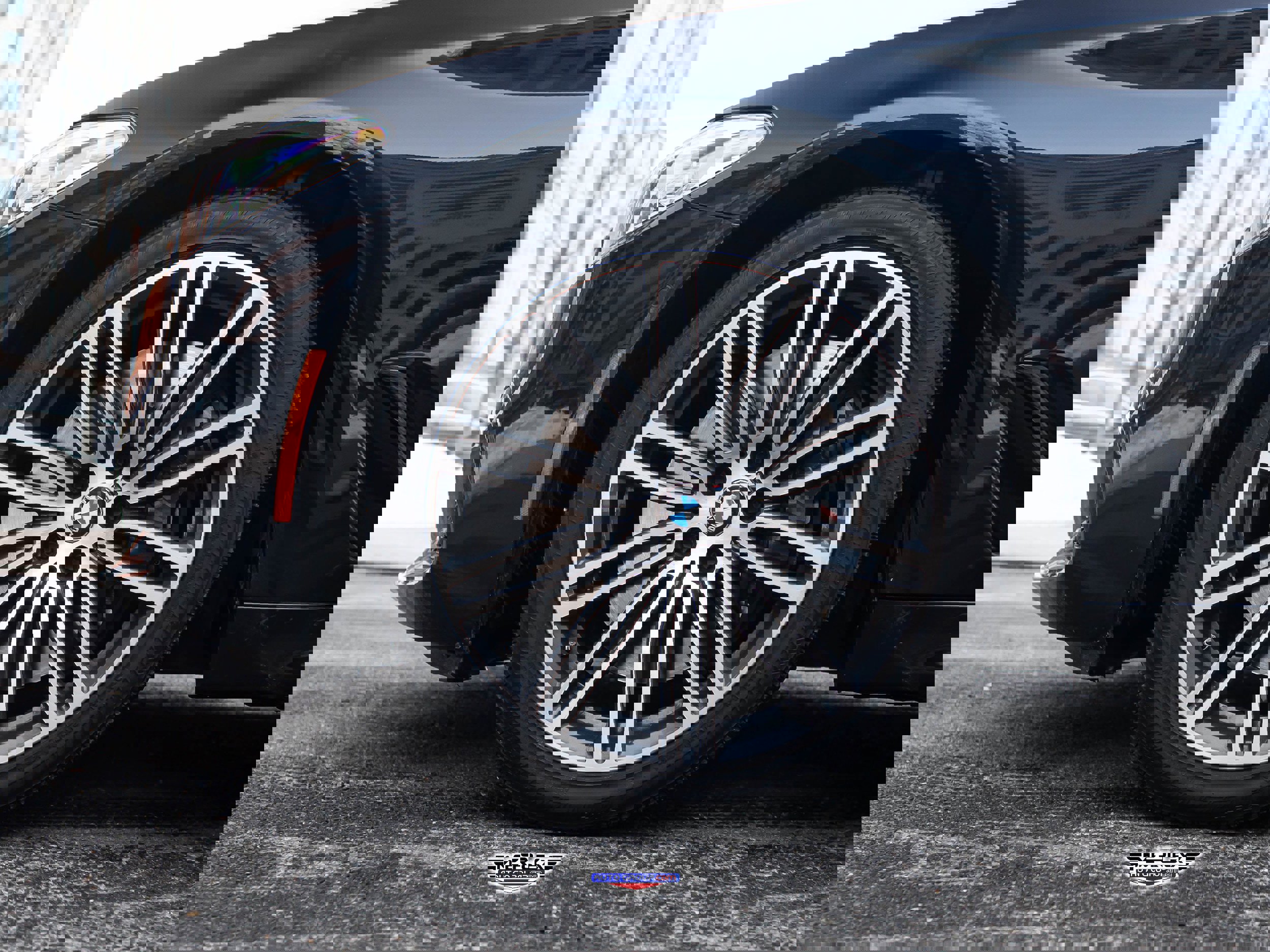 Used 2018 BMW 540i xDrive w/ M Sport Package image 10