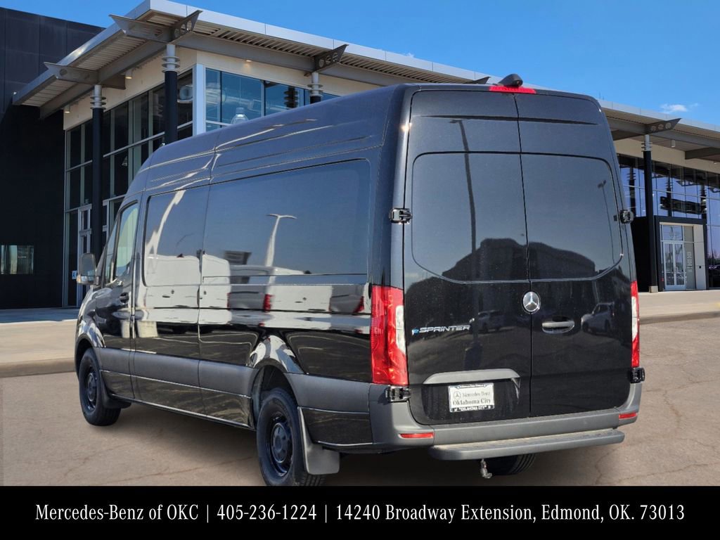 Used 2024 Mercedes-Benz eSprinter 170 Cargo image 4
