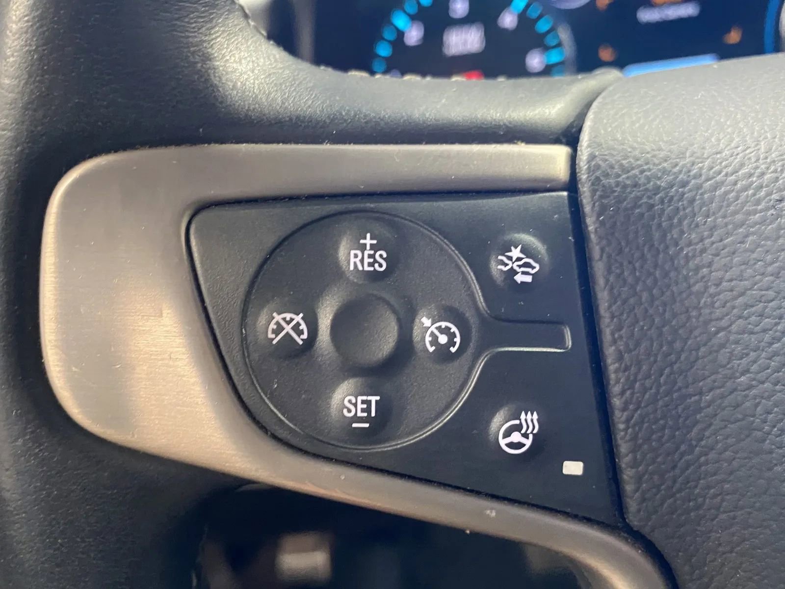 Used 2017 GMC Yukon XL Denali w/ Open Road Package image 16