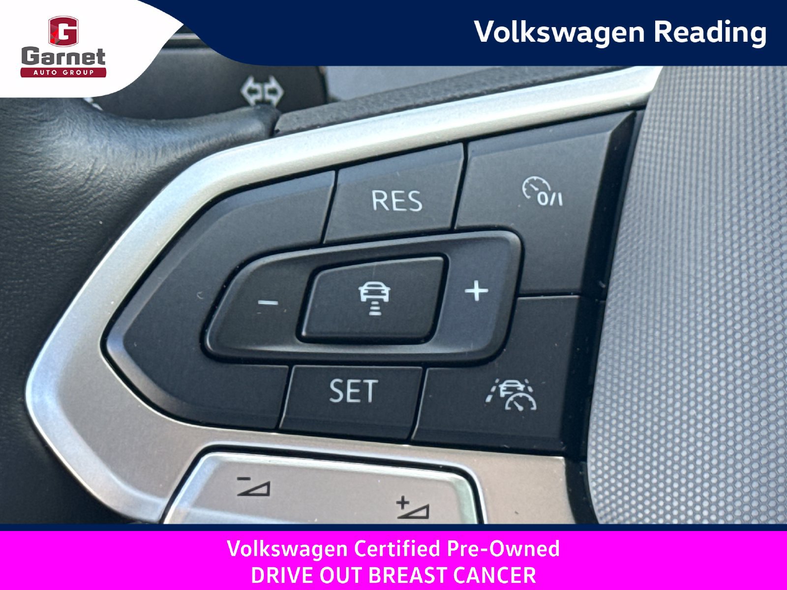 Certified 2025 Volkswagen Jetta SE FWD image 32