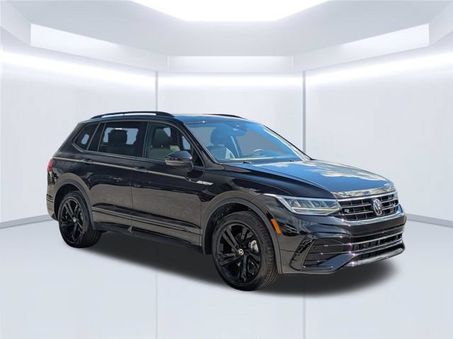 Used 2023 Volkswagen Tiguan SE R-Line FWD image 8