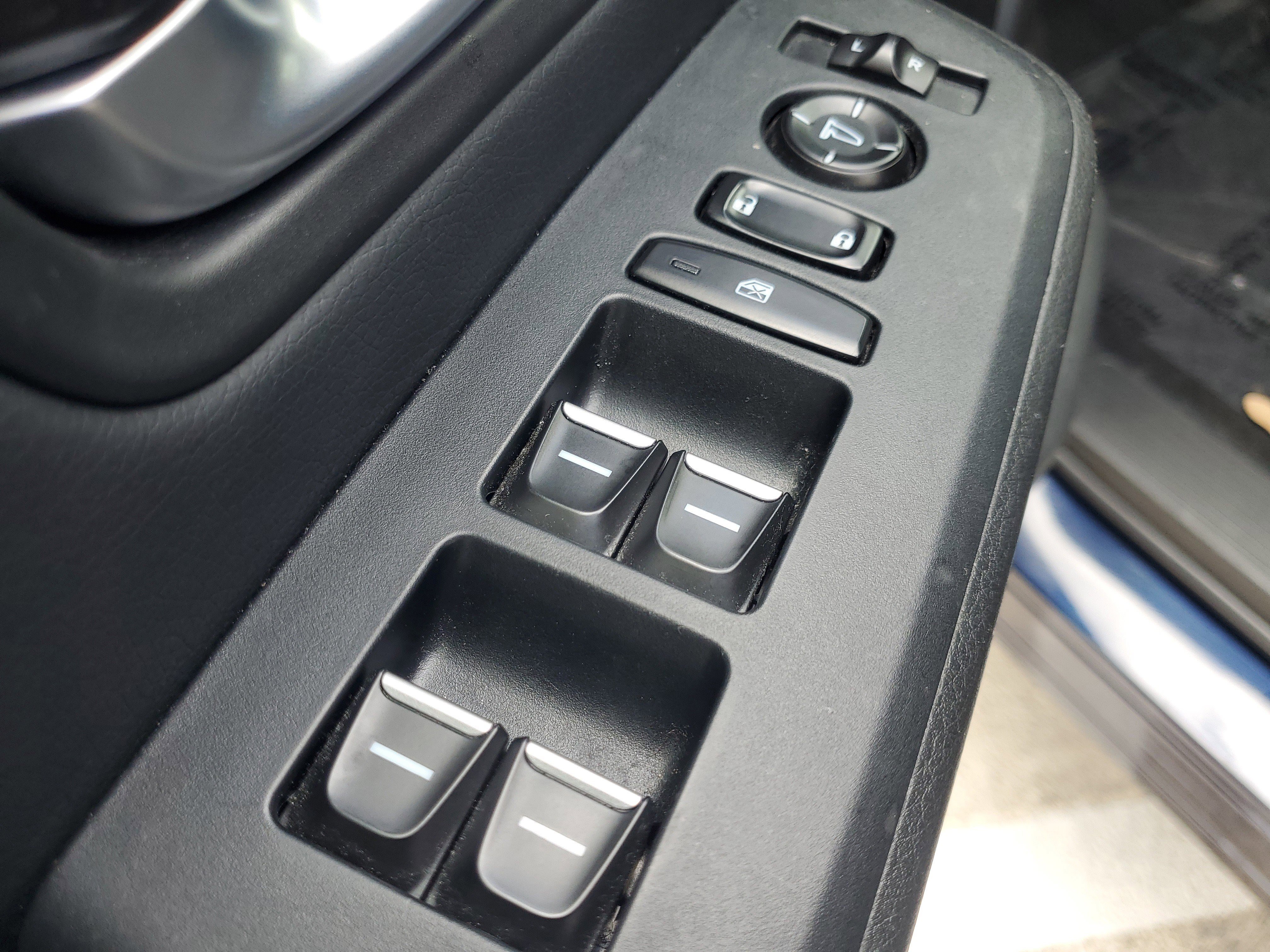 Used 2025 Honda Pilot Sport image 20