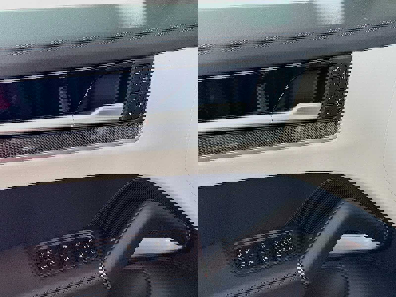 New 2025 Porsche Cayenne Turbo image 14