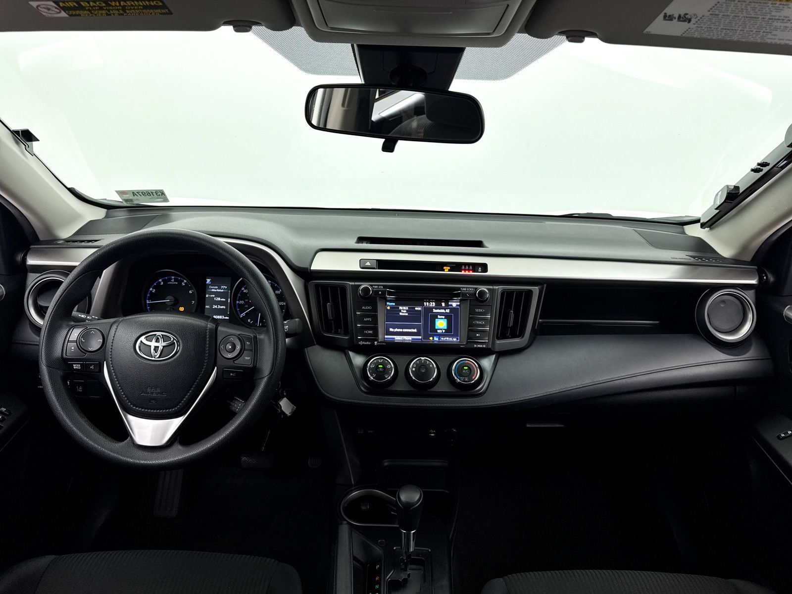 Used 2017 Toyota RAV4 LE FWD image 18