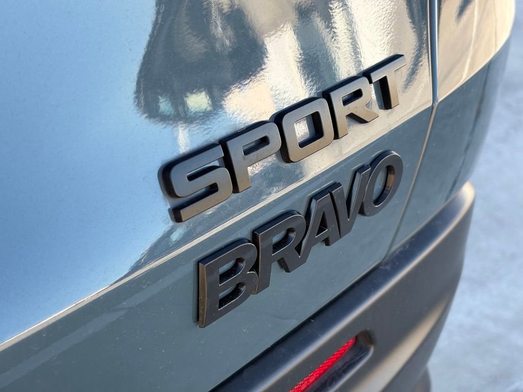 Used 2025 Honda HR-V Sport image 11