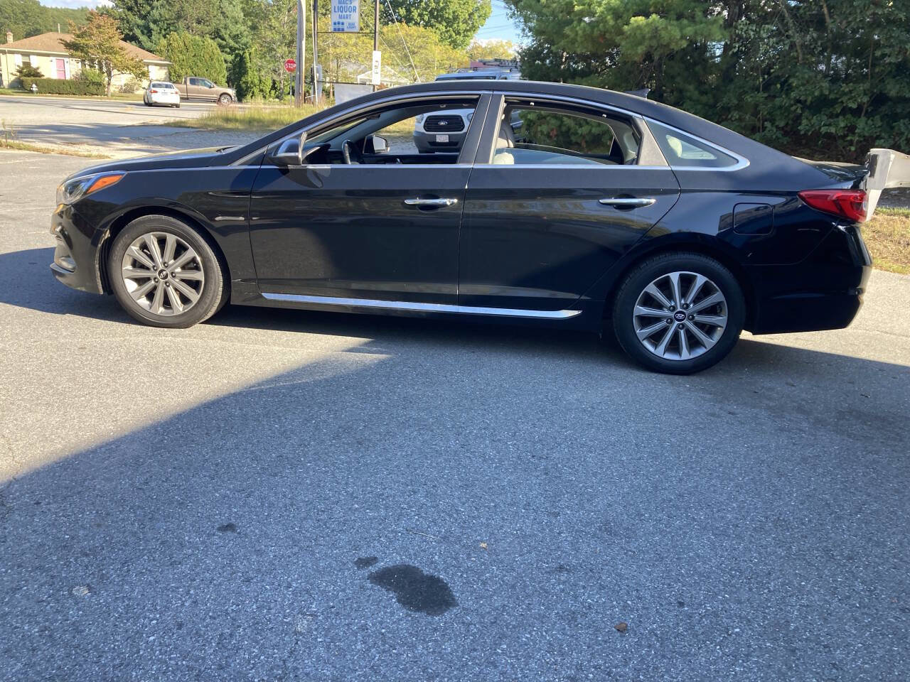 Used 2017 Hyundai Sonata Limited w/ Ultimate Package 04 image 3