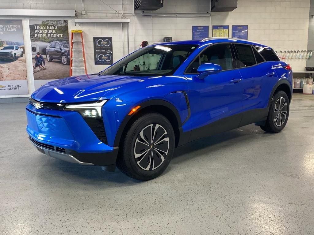 New 2025 Chevrolet Blazer EV LT image 3