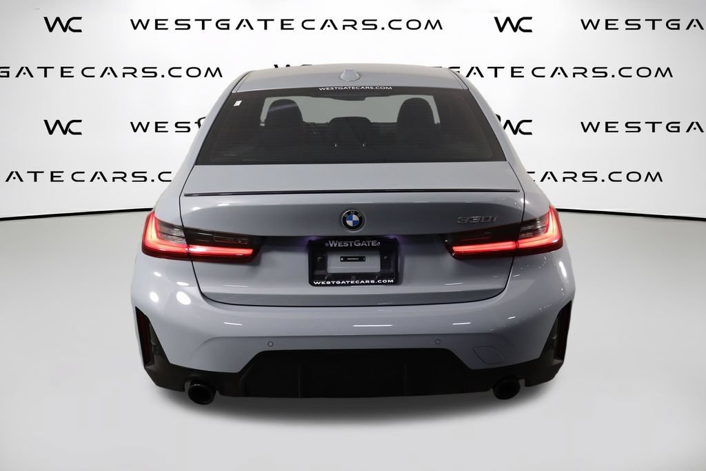 Used 2024 BMW 330i Sedan w/ M Sport Package RWD image 4