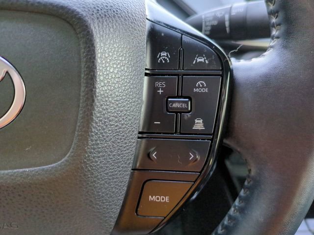 Used 2023 Toyota Prius XLE image 25