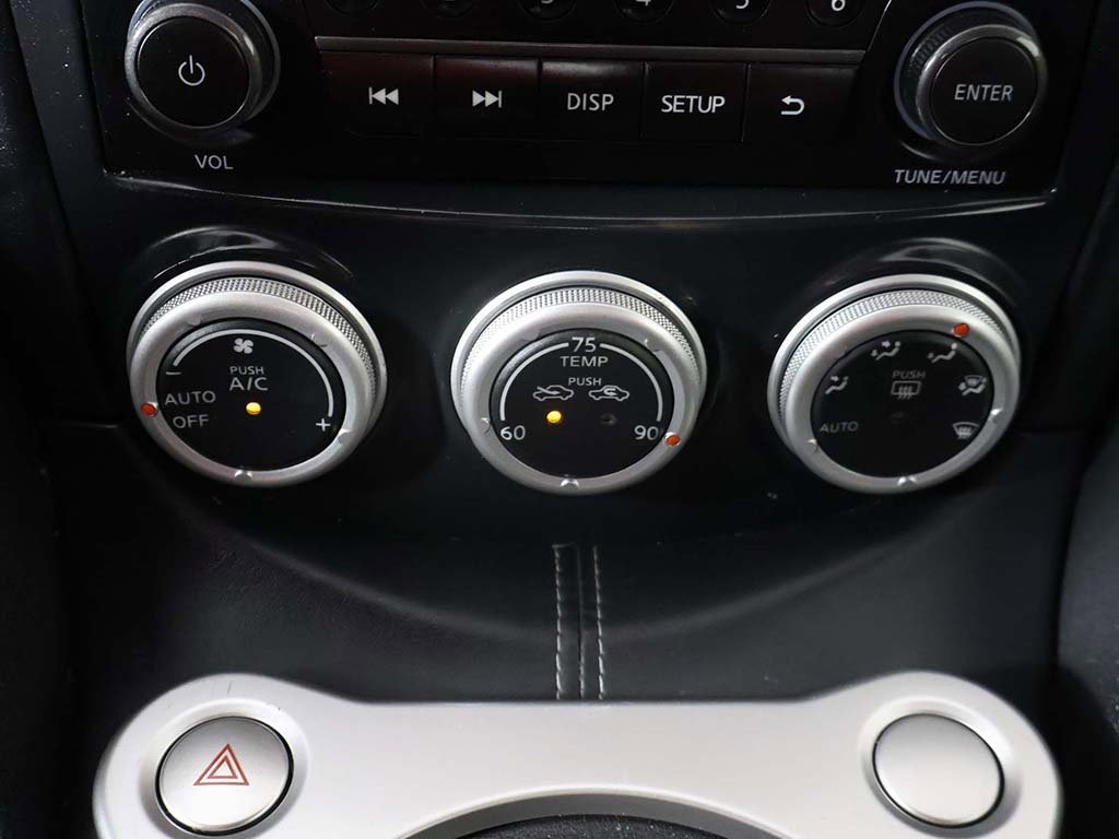 Used 2020 Nissan 370Z Coupe image 34