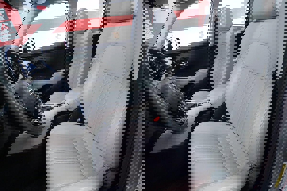 Used 2023 Honda HR-V EX-L image 11