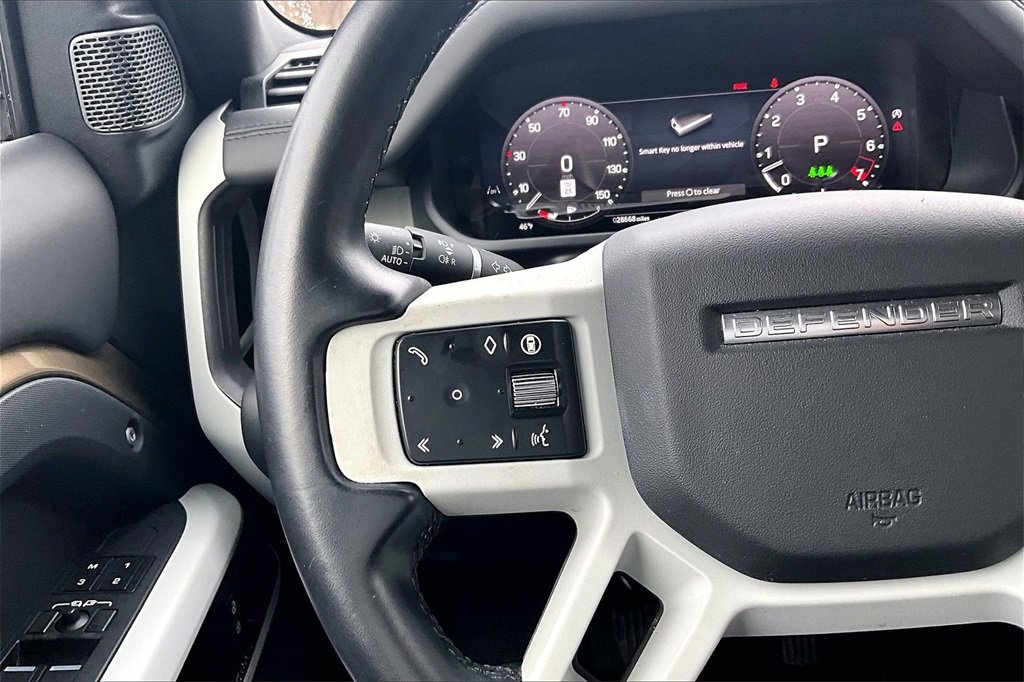 Used 2024 Land Rover Defender 110 SE image 15