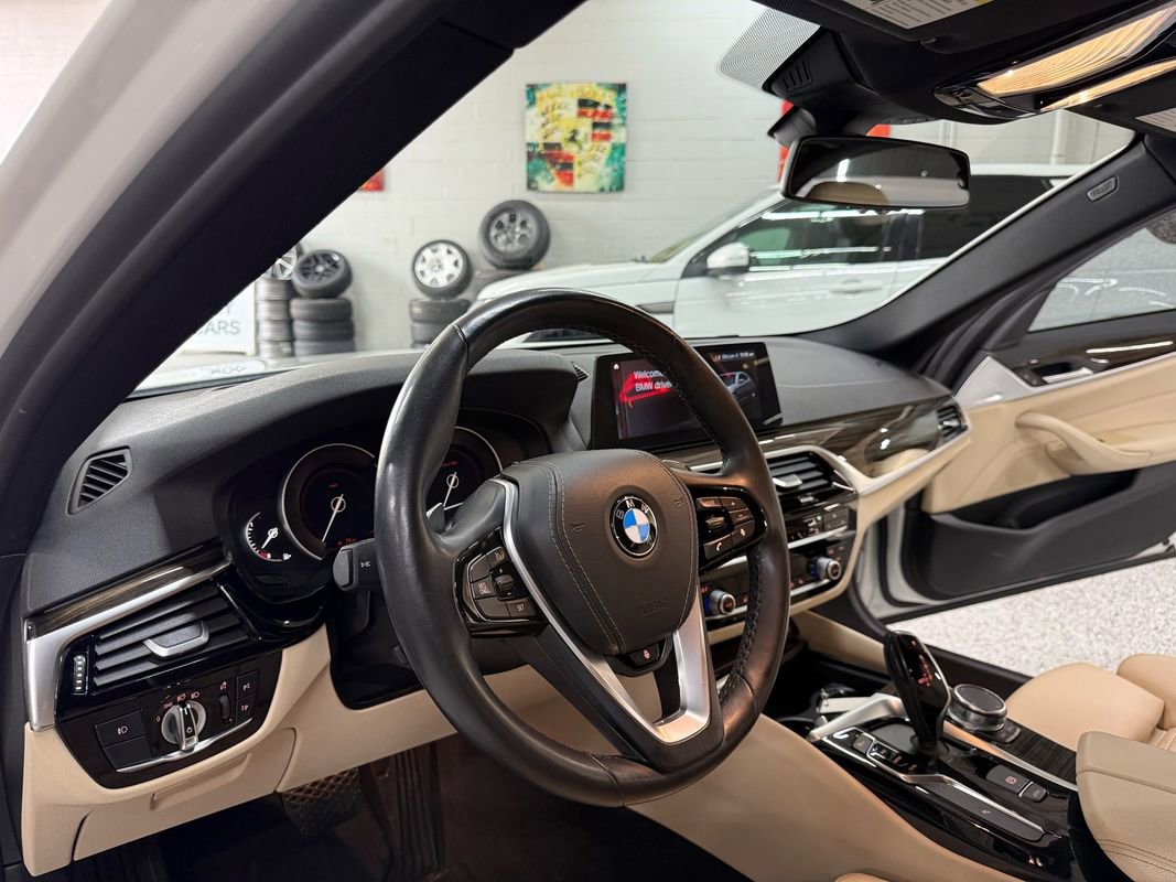 Used 2018 BMW 530i xDrive image 9