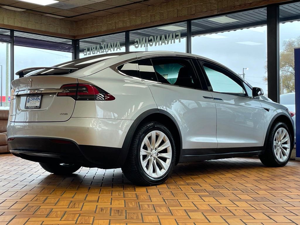 Used 2017 Tesla Model X 100D image 11