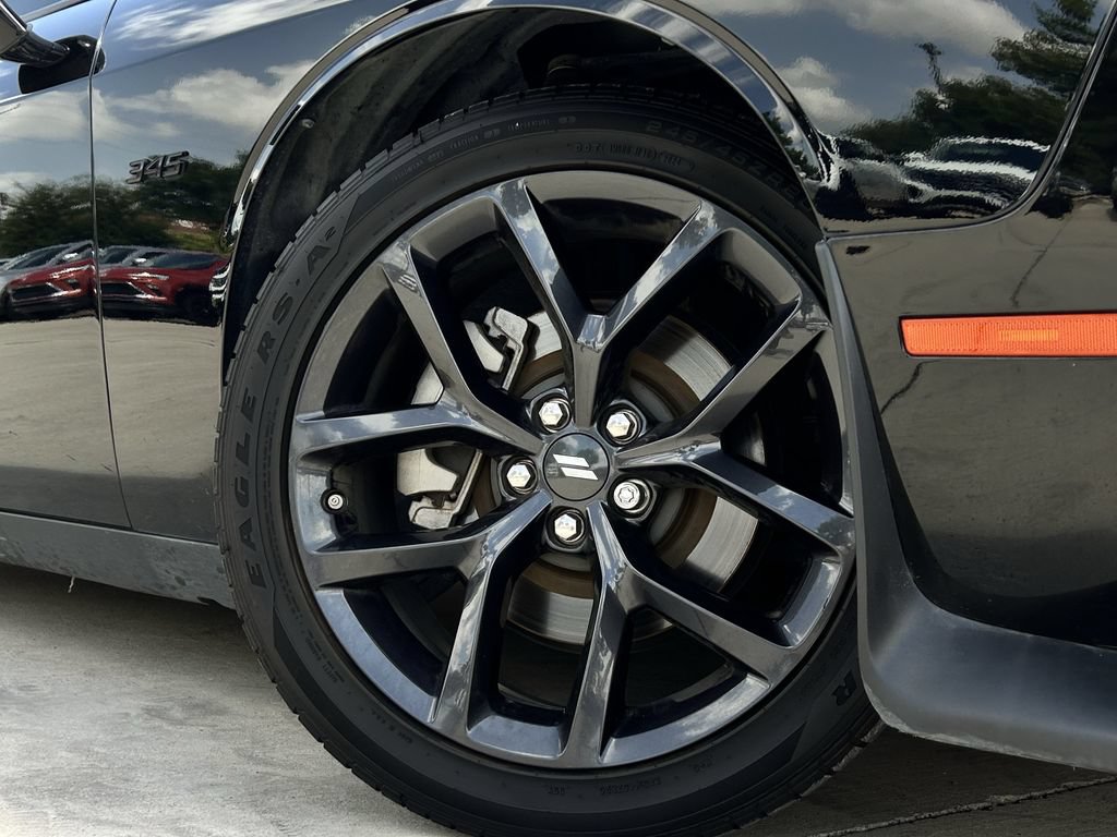 Used 2023 Dodge Challenger R/T w/ Blacktop Package RWD image 9