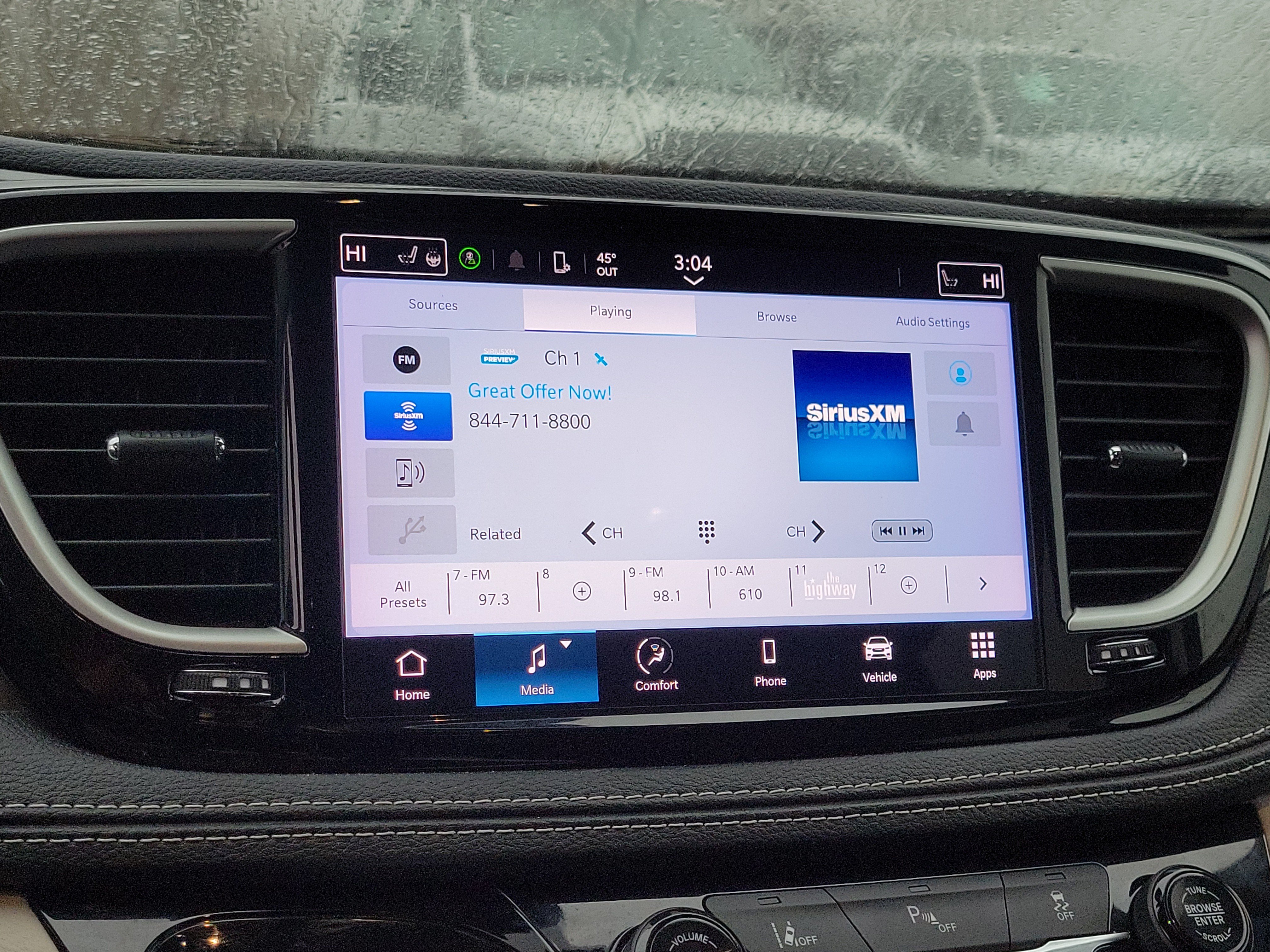 Used 2023 Chrysler Pacifica Touring-L FWD image 26