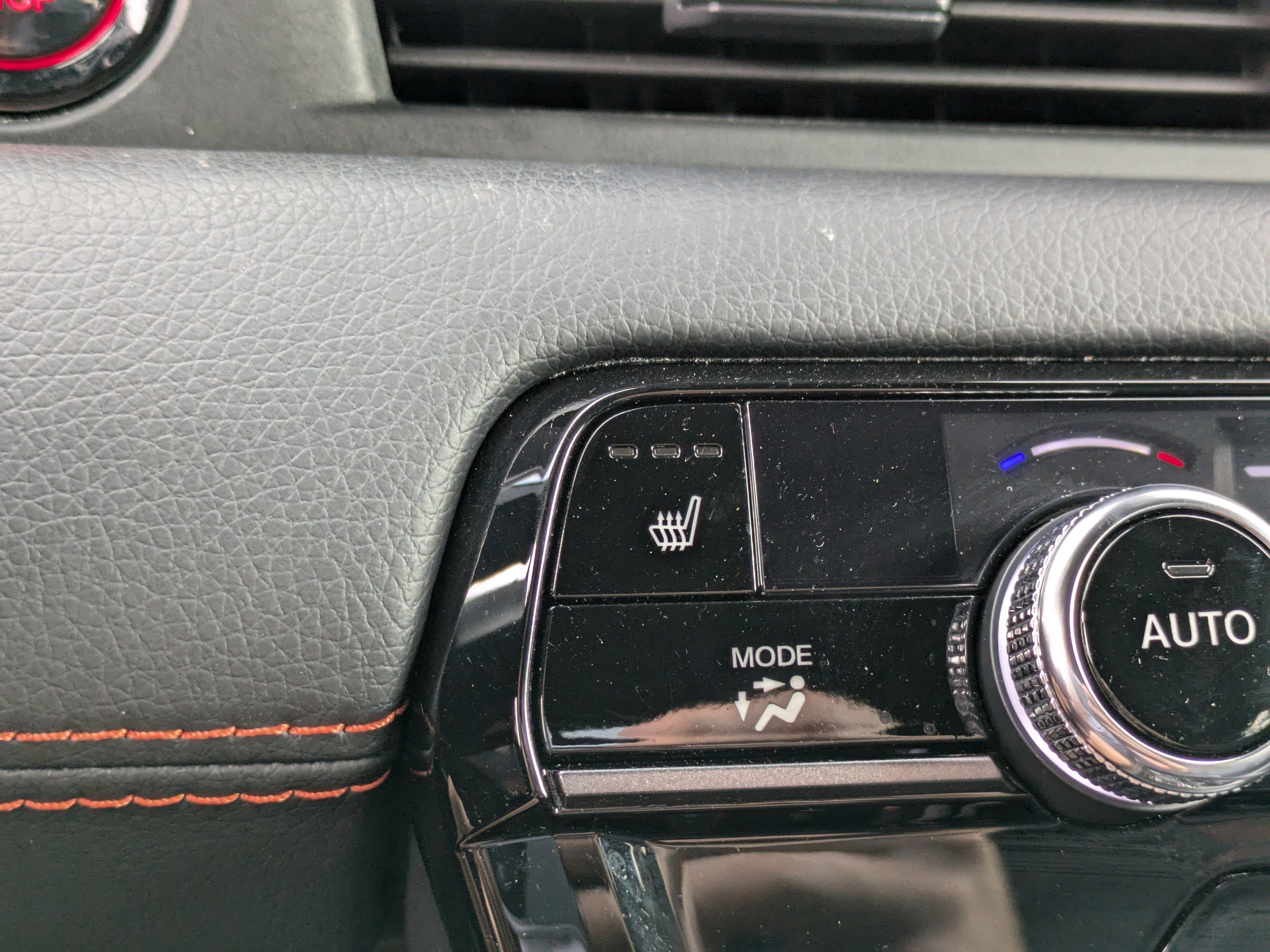 Used 2023 Honda Pilot TrailSport image 29