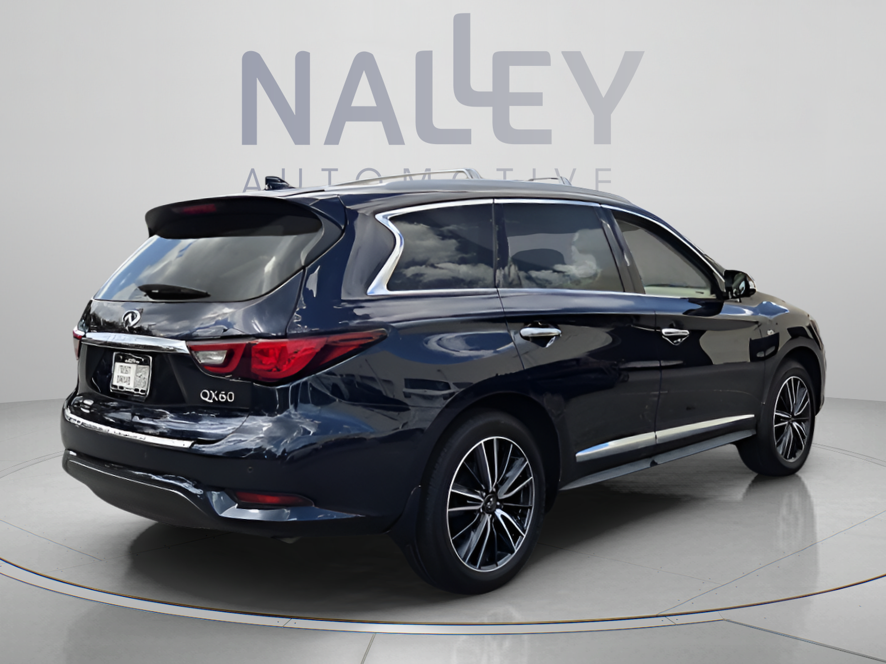 Used 2020 INFINITI QX60 Luxe w/ Sensory Package FWD image 5