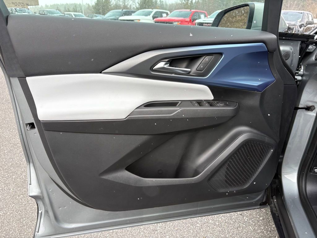 New 2026 Chevrolet Equinox EV LT image 34