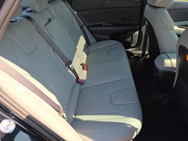 Certified 2025 Hyundai Elantra Limited image 24