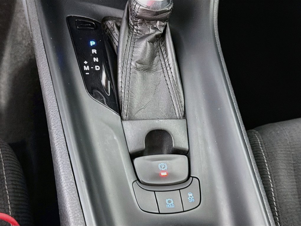 Used 2018 Toyota C-HR XLE FWD image 21