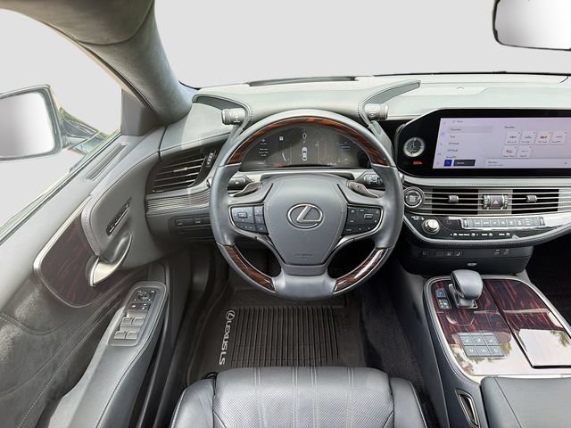 Used 2024 Lexus LS 500 w/ Interior Upgrade Package RWD image 17
