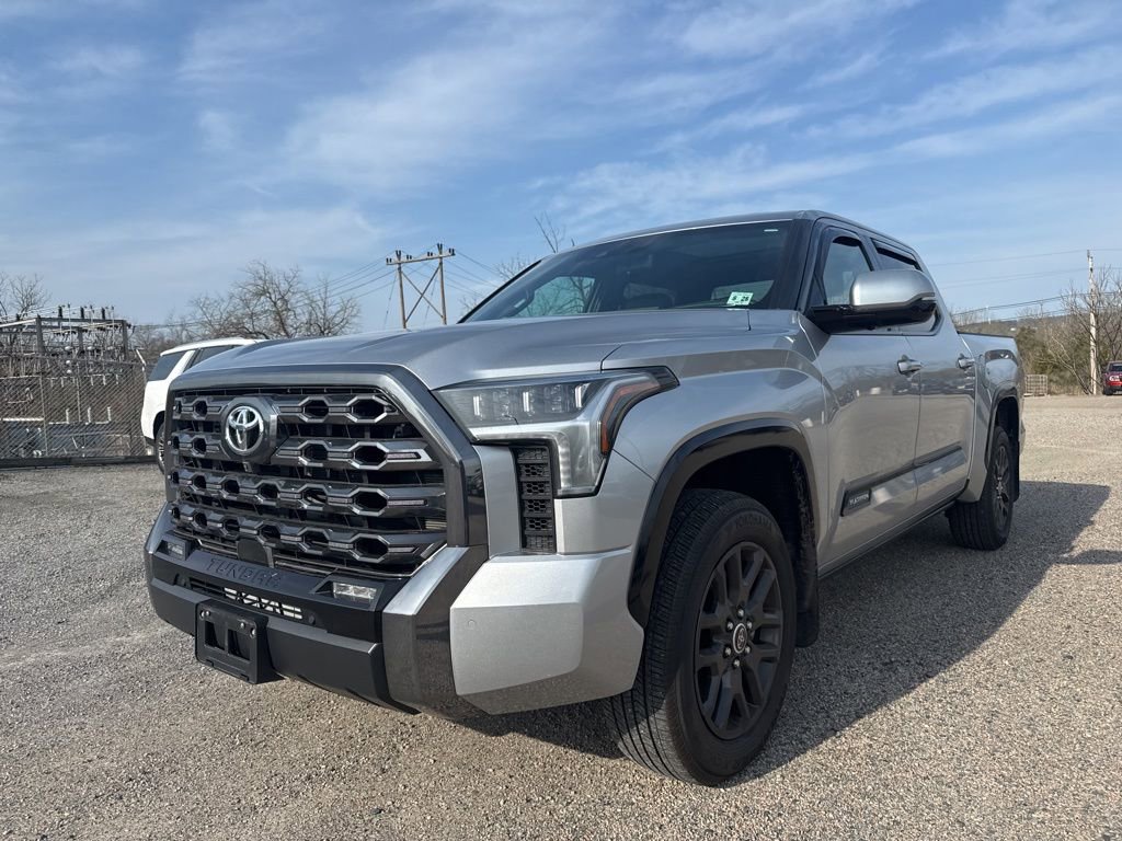 Used 2023 Toyota Tundra Platinum image 5