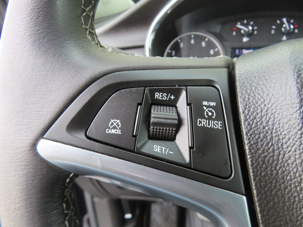 Used 2022 Buick Encore Preferred image 13