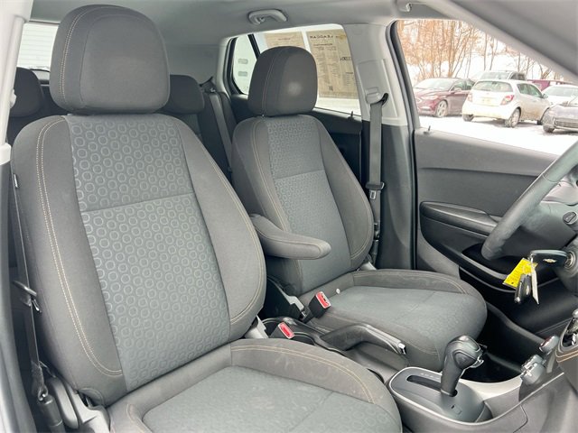 Used 2022 Chevrolet Trax LS w/ Tint and Cruise Package image 24