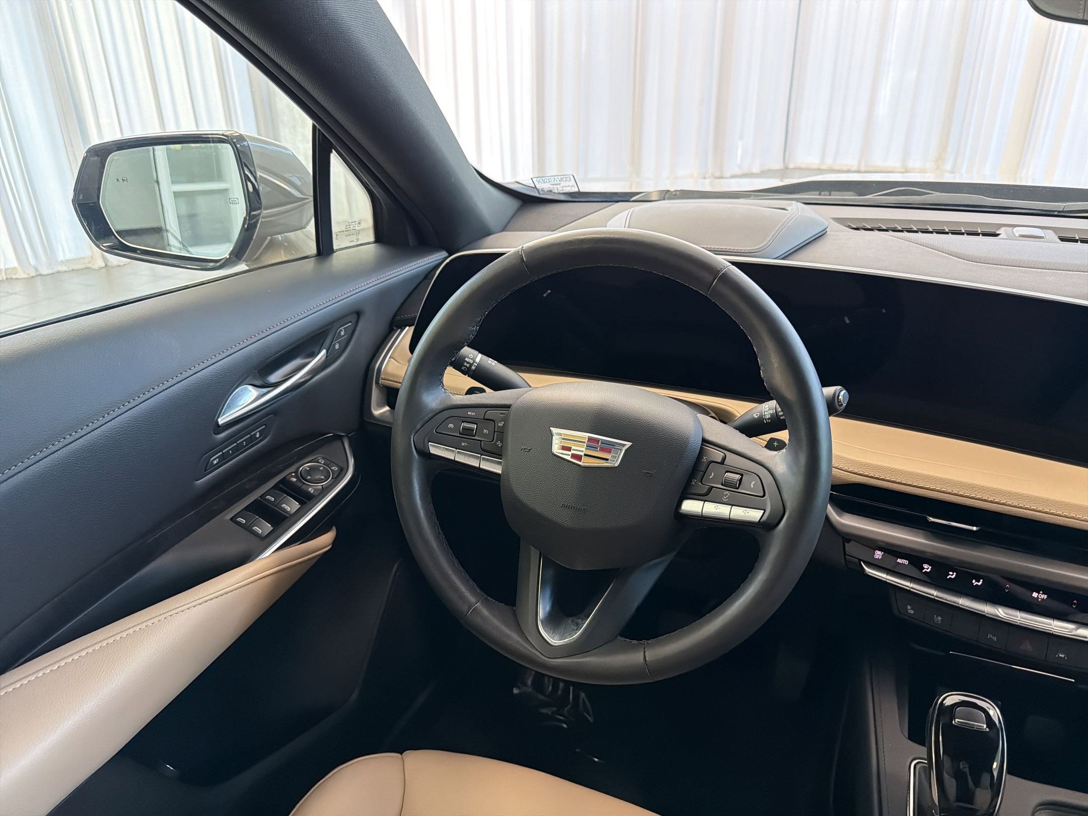 Used 2024 Cadillac XT4 Premium Luxury w/ Technology Package FWD image 26