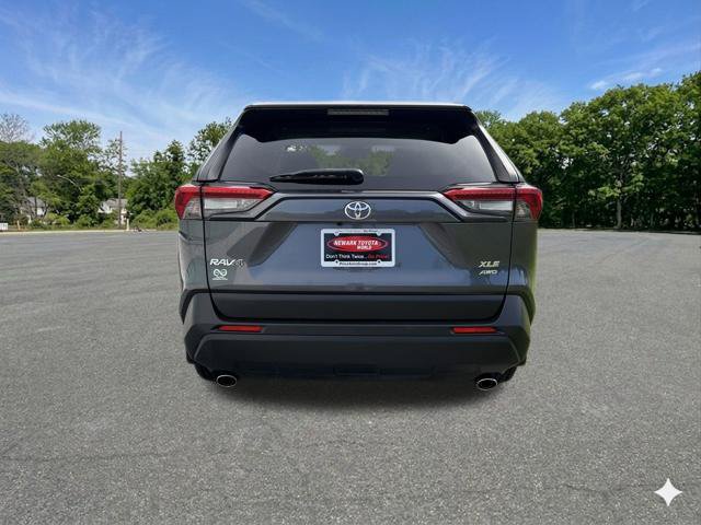 Used 2020 Toyota RAV4 XLE w/ Convenience Package AWD/4WD image 7