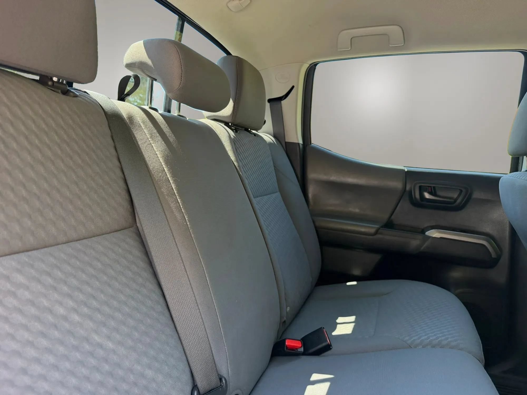 Used 2023 Toyota Tacoma SR5 RWD image 19