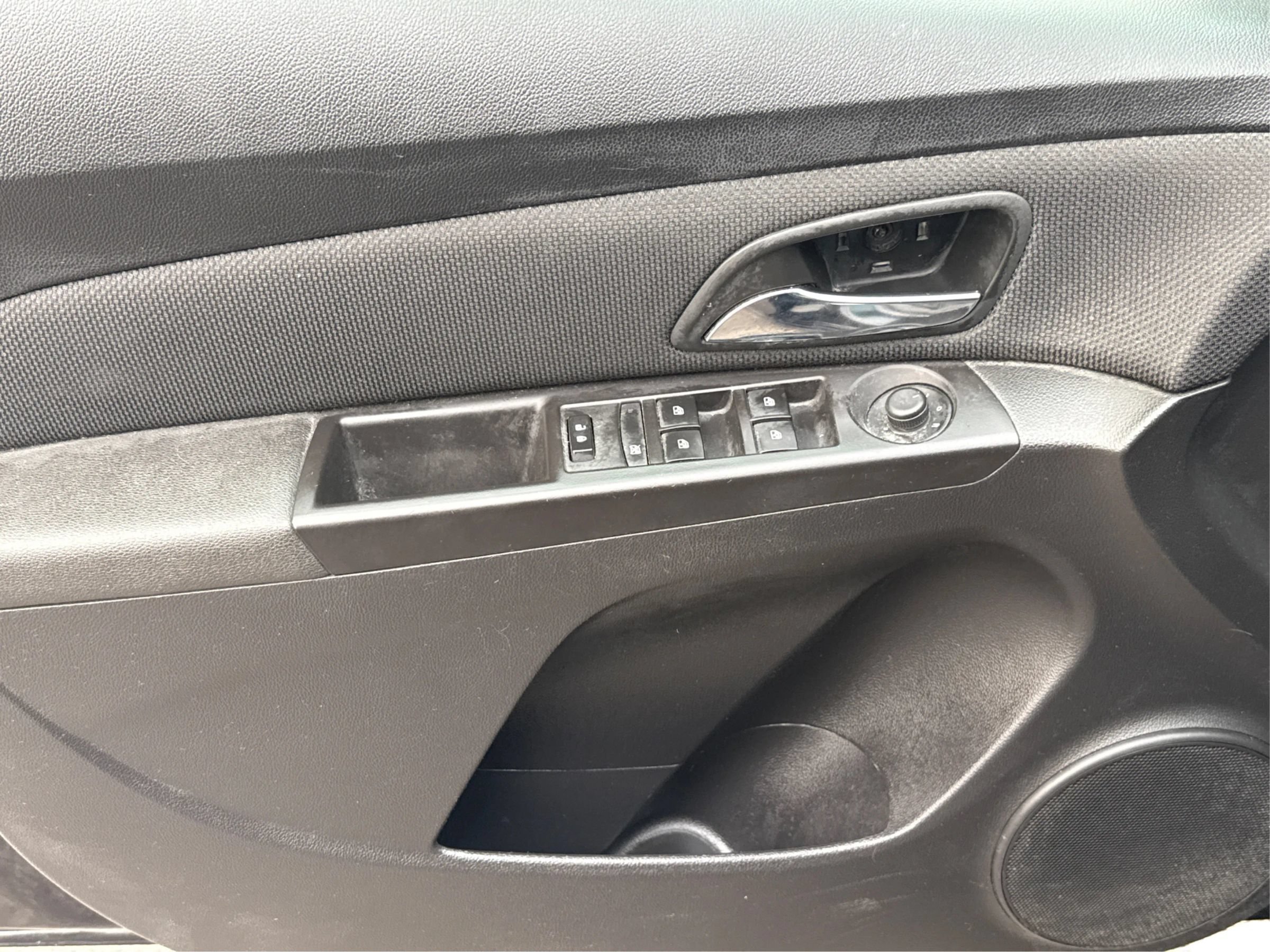 Used 2016 Chevrolet Cruze LT FWD image 20